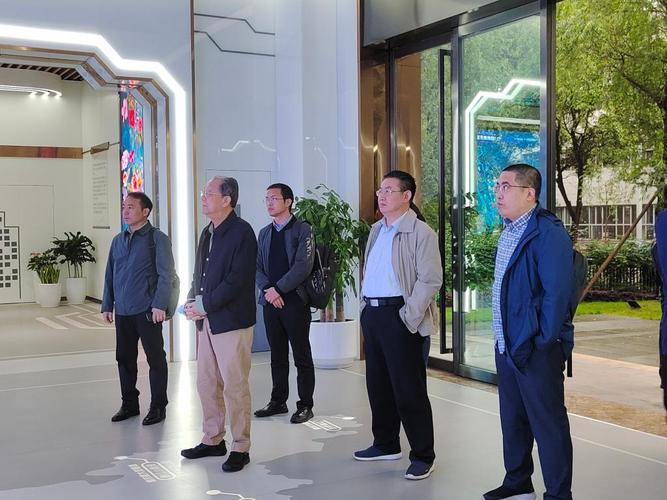 深化合作 共促发展——研究院团队赴重庆市地理信息和遥感应用中心参观交流